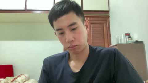 Snapshot of zseszsesz chatting on February 25, 3:32 pm Z online show from February 25, 3:32 pm