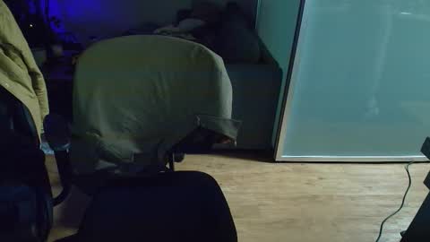 Zuko online show from March 6, 2:02 pm