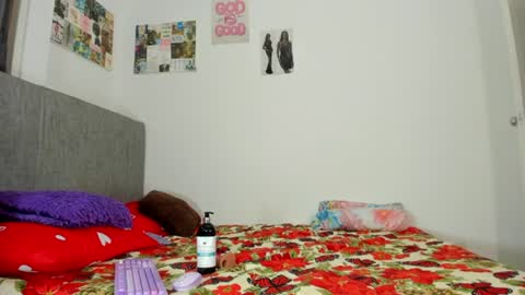 Snapshot of zule__williams chatting on June 30, 9:21 am zule online show from June 30, 9:21 am