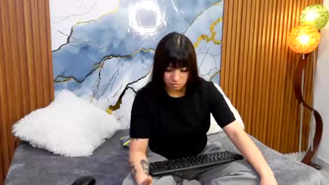 zulemapiel online show from August 4, 1:31 am