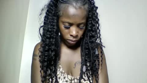 Snapshot of zurivelvetstudio chatting on January 16, 11:03 am zurivelvetstudio online show from January 16, 11:03 am