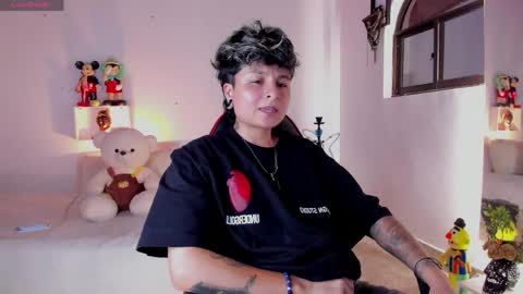 Snapshot of zuryramirez_ chatting on May 15, 8:05 pm Zury Ramirez online show from May 15, 8:05 pm