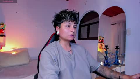Snapshot of zuryramirez_ chatting on May 17, 8:49 pm Zury Ramirez online show from May 17, 8:49 pm