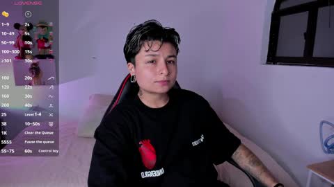 Snapshot of zuryramirez_ chatting on June 6, 6:45 pm Zury Ramirez online show from June 6, 6:45 pm