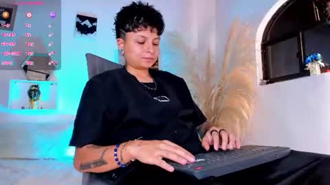 Snapshot of zuryramirez_ chatting on July 26, 8:16 pm Zury Ramirez online show from July 26, 8:16 pm