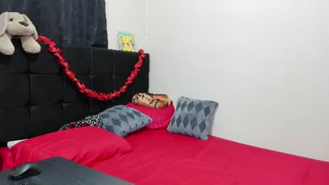 Snapshot of zusan_king_ chatting on June 24, 12:42 am Im Zusan My schedule is from 1030pm to 430 am colombian time online show from June 24, 12:42 am