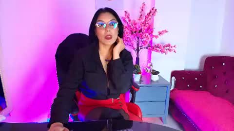 Snapshot of zuzana21 chatting on June 18, 12:53 pm Zuzana21 online show from June 18, 12:53 pm