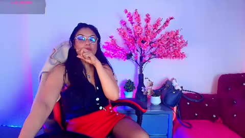 Snapshot of zuzana21 chatting on June 24, 12:59 pm Zuzana21 online show from June 24, 12:59 pm