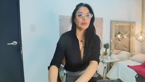 Snapshot of zuzana21 chatting on July 9, 1:26 pm Zuzana21 online show from July 9, 1:26 pm