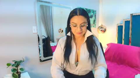 Snapshot of zuzana21 chatting on July 16, 1:28 pm Zuzana21 online show from July 16, 1:28 pm