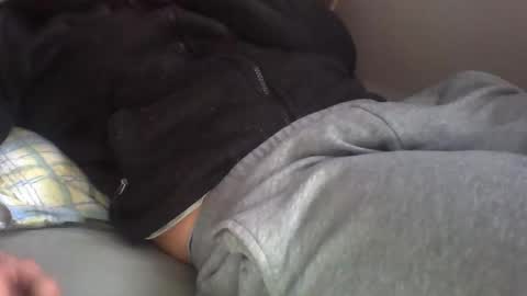 Snapshot of zyggy87 chatting on December 4, 12:14 pm zyggy87 online show from December 4, 12:14 pm