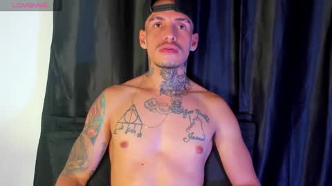 Snapshot of zyongarcia2020 chatting on December 1, 4:29 pm zyon garcia online show from December 1, 4:29 pm