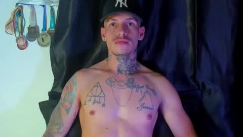 Snapshot of zyongarcia2020 chatting on December 27, 10:34 am zyon garcia online show from December 27, 10:34 am