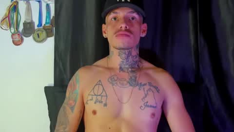 Snapshot of zyongarcia2020 chatting on December 28, 9:52 am zyon garcia online show from December 28, 9:52 am