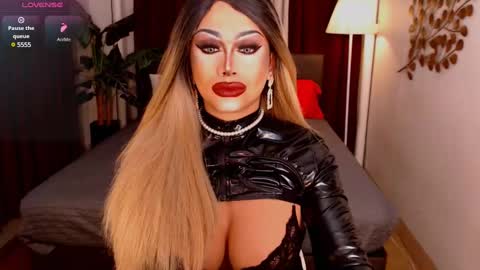 Snapshot of zyradom chatting on March 4, 11:51 am zyradom online show from March 4, 11:51 am