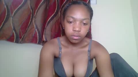 zyraelle_01 online show from April 28, 7:13 am
