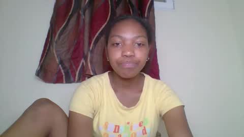 zyraelle_01 online show from April 29, 6:25 pm