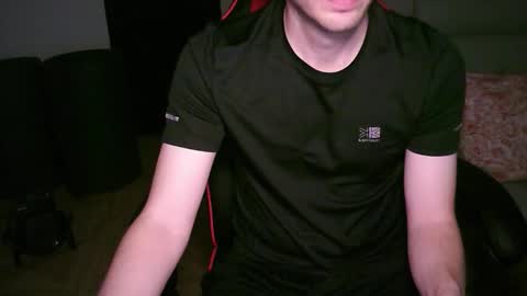 Snapshot of zyriosben chatting on October 15, 9:42 am zyriosben online show from October 15, 9:42 am