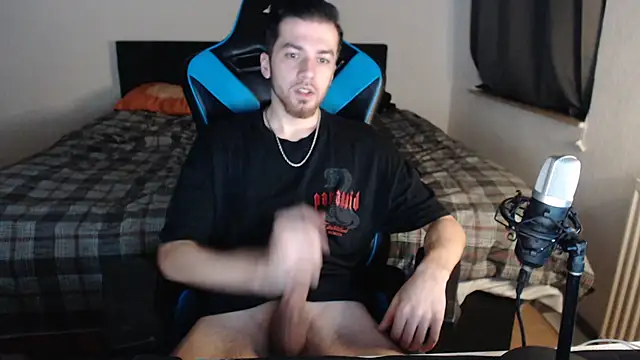 Snapshot of AlbanerYaro45 chatting on January 24, 11:45 pm AlbanerYaro45 online show from January 24, 11:45 pm