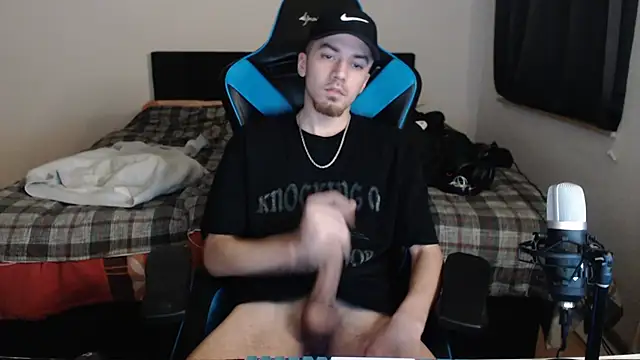 Snapshot of AlbanerYaro45 chatting on February 8, 7:05 pm AlbanerYaro45 online show from February 8, 7:05 pm