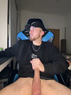 Snapshot of AlbanerYaro45 chatting on March 20, 11:02 pm AlbanerYaro45 online show from March 20, 11:02 pm