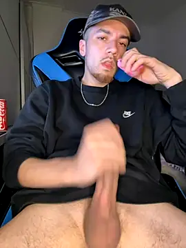 Snapshot of AlbanerYaro45 chatting on September 23, 7:06 pm AlbanerYaro45 online show from September 23, 7:06 pm