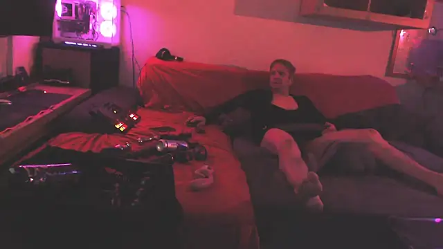 Snapshot of davidgntxxxxx chatting on May 16, 10:41 pm davidgntxxxxx online show from May 16, 10:41 pm