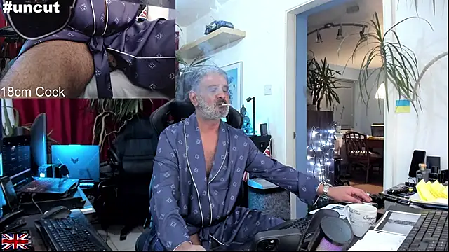 OnlineBossUK online show from October 19, 9:59 pm