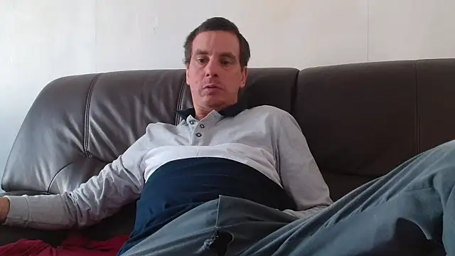 Snapshot of cloupefun chatting on November 15, 12:45 pm cloupefun online show from November 15, 12:45 pm