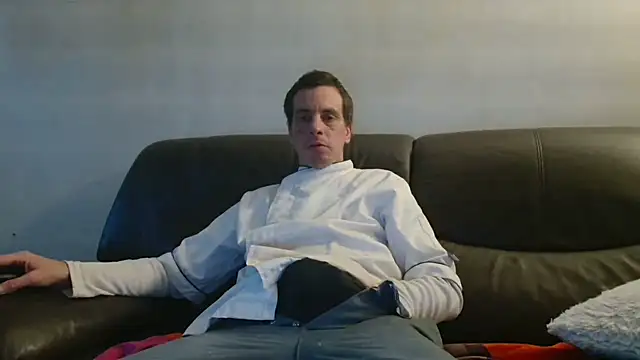 Snapshot of cloupefun chatting on November 20, 7:19 am cloupefun online show from November 20, 7:19 am