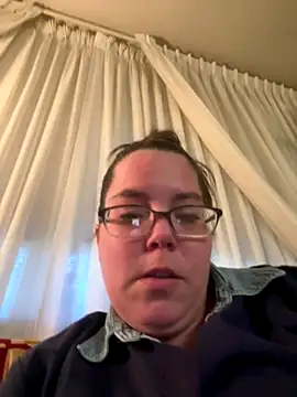 Snapshot of LacieStar chatting on December 2, 10:01 pm LacieStar online show from December 2, 10:01 pm