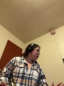 Snapshot of LacieStar chatting on December 6, 9:02 pm LacieStar online show from December 6, 9:02 pm