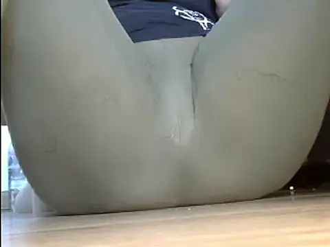 Snapshot of Squirtlady38 chatting on February 17, 4:37 pm Squirtlady38 online show from February 17, 4:37 pm