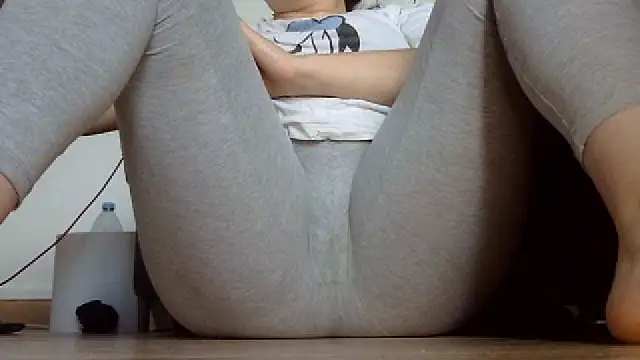 Snapshot of Squirtlady38 chatting on September 12, 6:24 am Squirtlady38 online show from September 12, 6:24 am