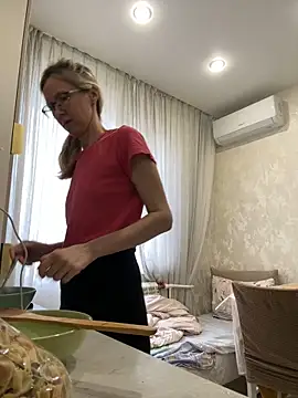 angelmommu online show from February 20, 7:32 am