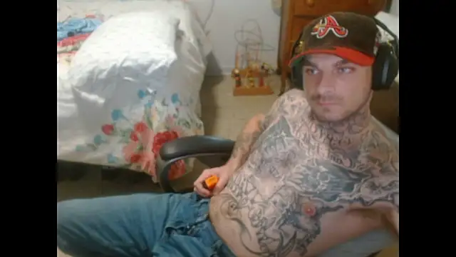 Snapshot of DADDY_KANE8--- chatting on July 28, 3:21 pm DADDY KANE8--- online show from July 28, 3:21 pm