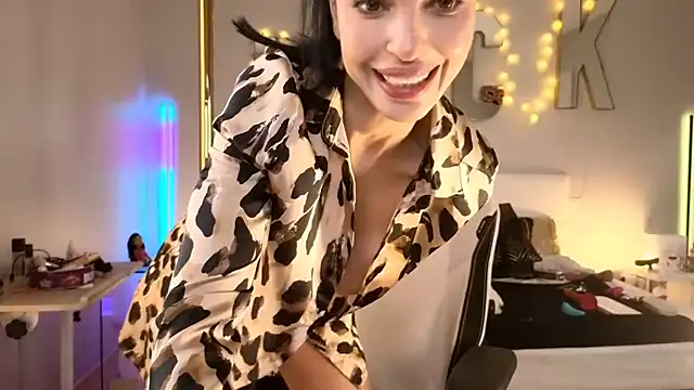 Snapshot of Helena_Karel chatting on January 29, 1:28 pm Helena Karel online show from January 29, 1:28 pm