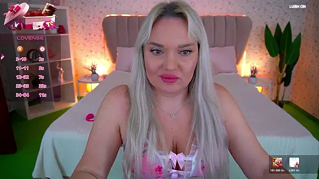 MissyMartinez online show from February 16, 8:21 am