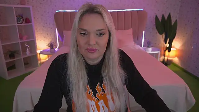 MissyMartinez online show from February 23, 8:22 am