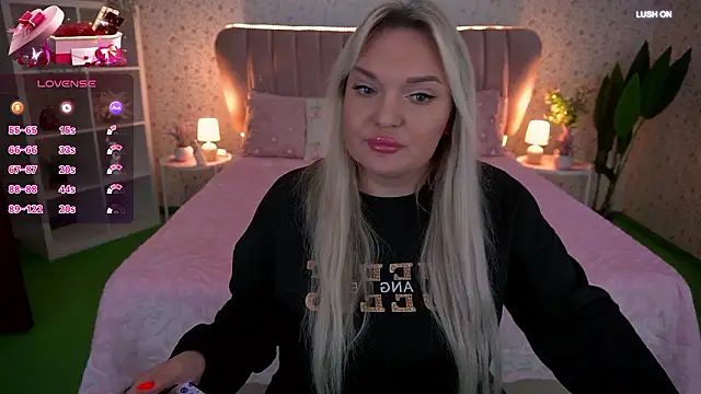 MissyMartinez online show from March 6, 3:30 pm