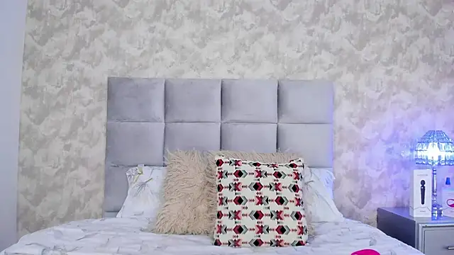 elizabeth coleman online show from September 20, 6:31 pm