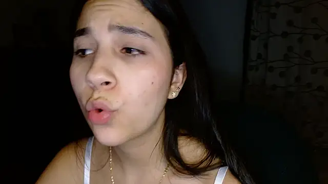 mia  lopez  online show from January 3, 5:06 am