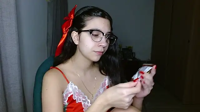 Snapshot of mia__lopez_ chatting on November 28, 1:30 am mia lopez online show from November 28, 1:30 am