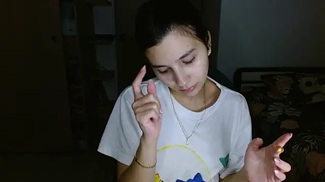 Snapshot of mia__lopez_ chatting on May 13, 4:32 am mia lopez online show from May 13, 4:32 am