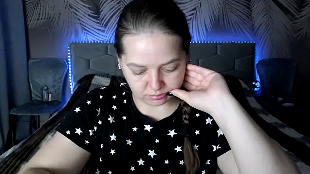 Snapshot of uliastar chatting on October 27, 7:12 am uliastar online show from October 27, 7:12 am