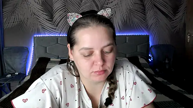 Snapshot of uliastar chatting on November 13, 8:57 am uliastar online show from November 13, 8:57 am