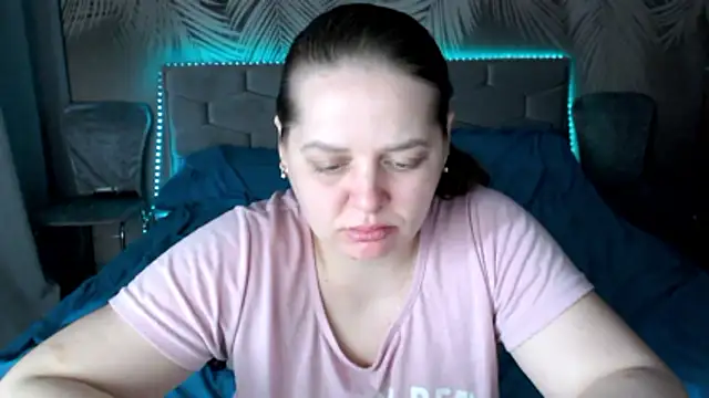 uliastar online show from March 3, 9:37 am