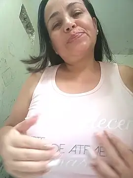 Snapshot of dayan_and_jonny chatting on January 7, 3:25 pm dayan and jonny online show from January 7, 3:25 pm