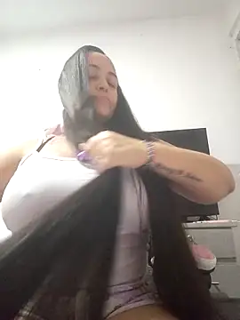 Snapshot of dayan_and_jonny chatting on April 12, 5:12 am dayan and jonny online show from April 12, 5:12 am