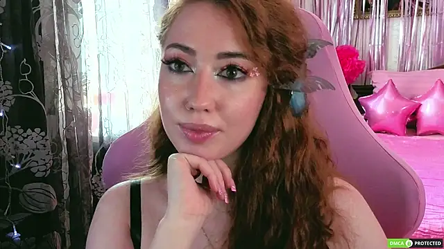 Snapshot of TinaBrook chatting on June 18, 9:14 am TinaBrook online show from June 18, 9:14 am